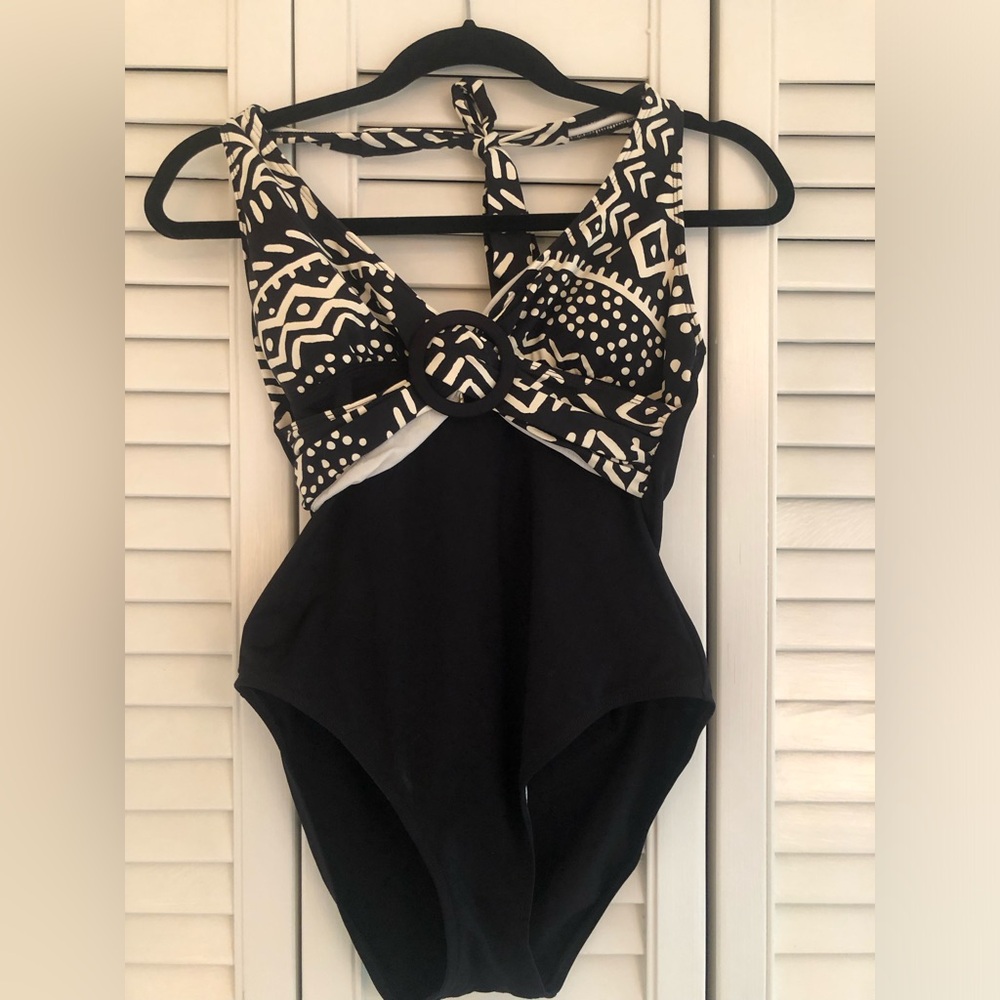 La Blanca one piece swimsuit size 10